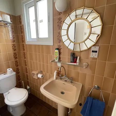 Dream Studio270m From The Apartman Paphos
