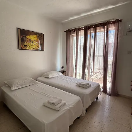 Dream Studio270m From The Apartment *